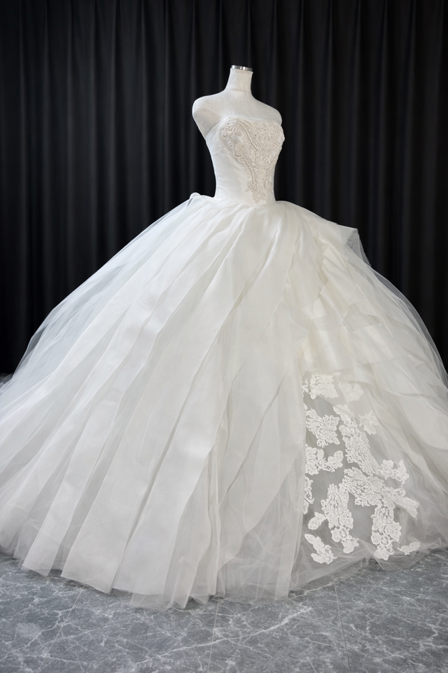 チュール生地のハリが最高なお勧めの一着